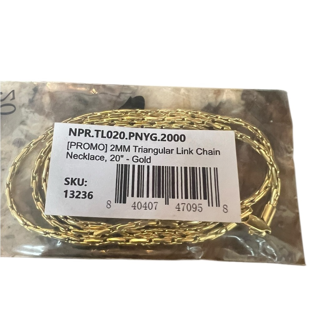 GLD Triangular Link Chain in Yellow Gold - Picture 2 of 3